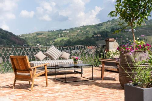 Suite with Garden View