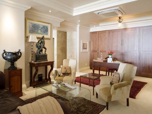 Premium Oceanfront Suite