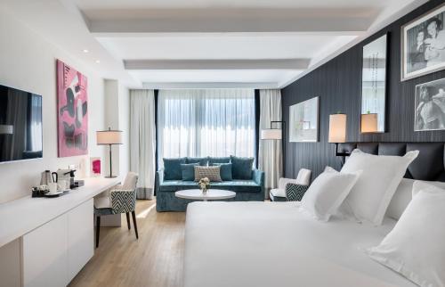 Premium Double with sofa bed
