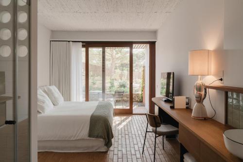 Double Room with Pool View