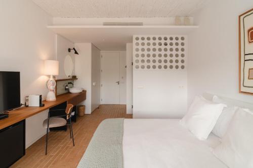 Double Room with Pool View