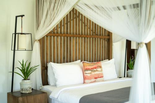 Deluxe Suite with Sea View
