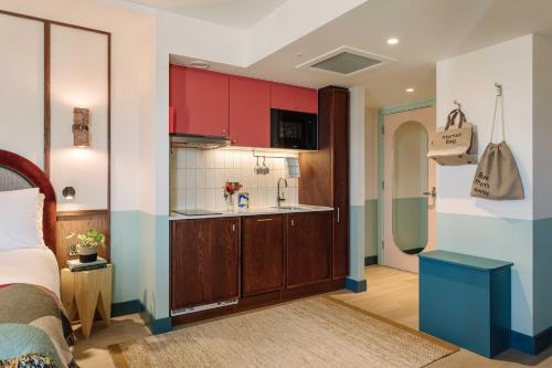 studio living accessible