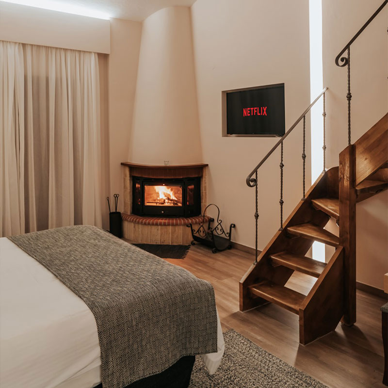Deluxe Maisonette with Fireplace