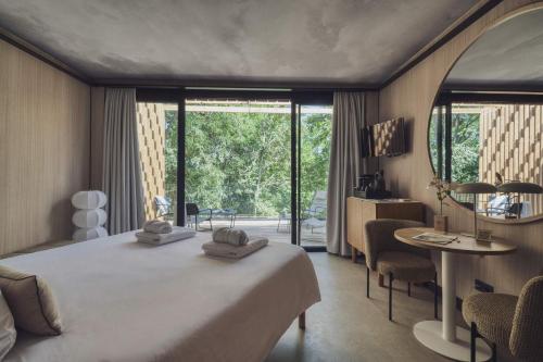 King Room with Garden View