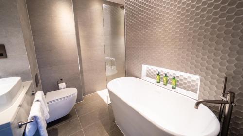 King Suite with Living Area and Kitchenette - Non-Smoking