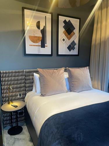 Penthouse King Suite with Living Area and Kitchenette - Non-Smoking