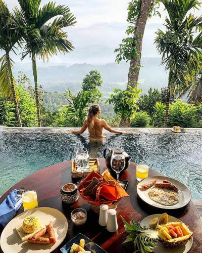 Sky Tented Villa
