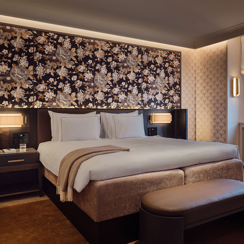 Signature Suite - The Poet