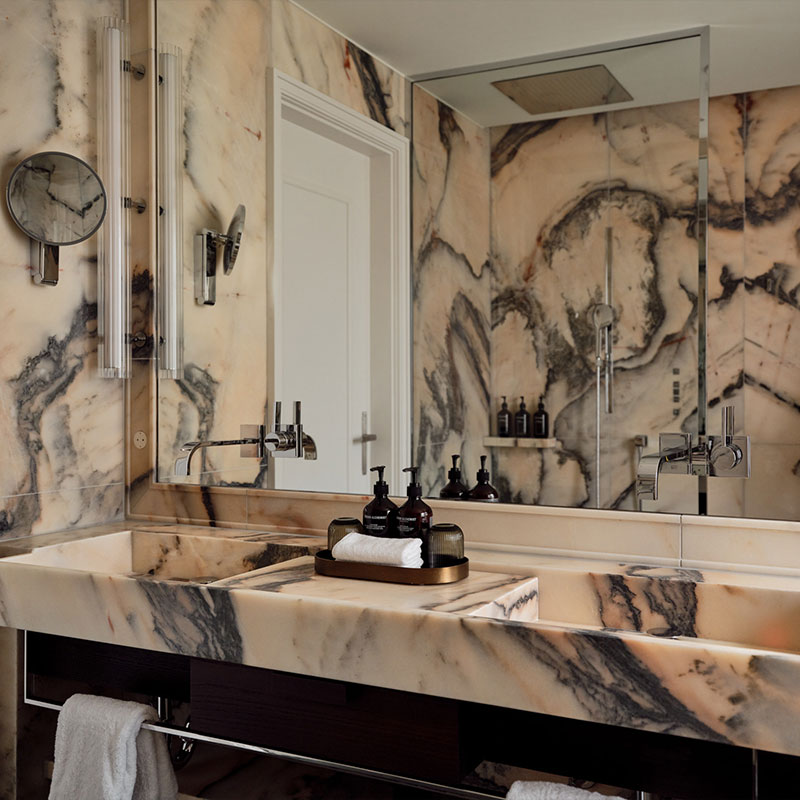 Signature Suite - The Poet