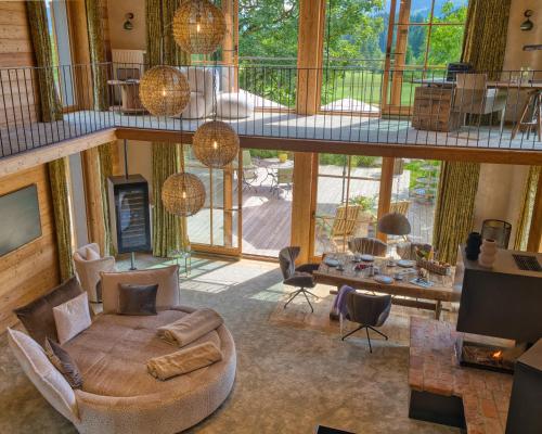 Premium Lodge