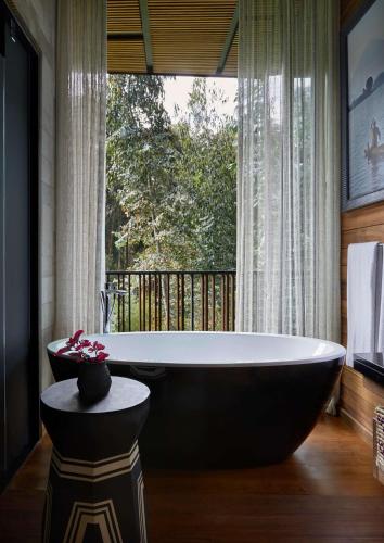 Susa Treehouse