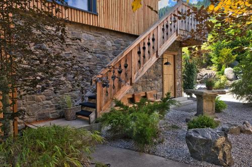 Green Lodge