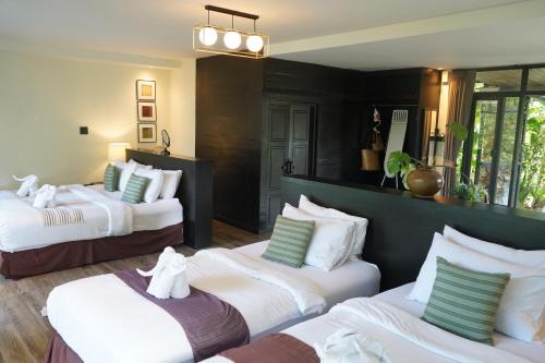Greenfront Family Villa