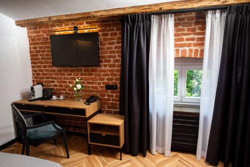 Large Single Room