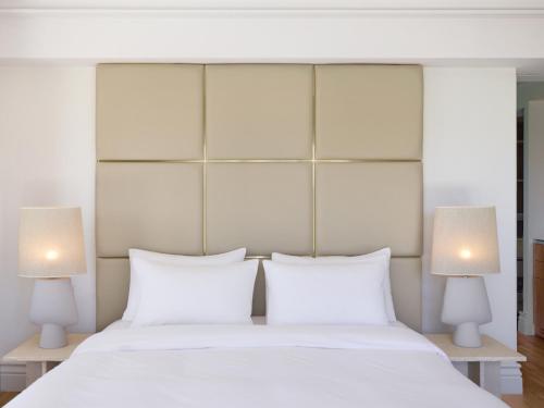 Deluxe Suite Seafront