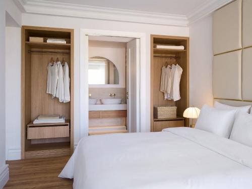2 Bedroom Luxury Suite