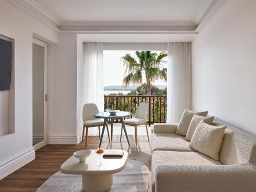 2 Bedroom Luxury Suite