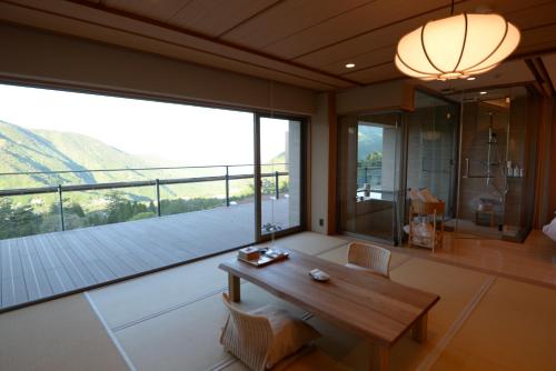 Suite with Tatami Area with Open-Air Bath - Top Floor - (GIN/DEN/RIN)
