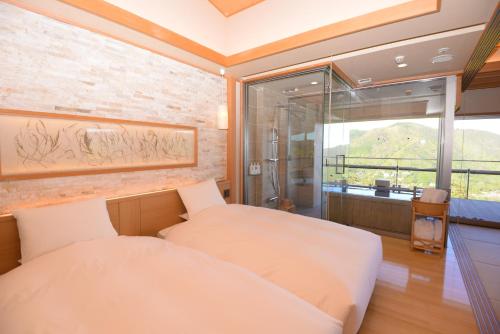 Superior Corner Suite with Tatami Area with Open-Air Bath - Top Floor - (SHO)