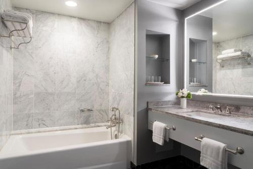 One Bedroom King Suite