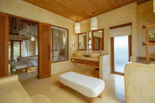 Deluxe Pool Villa