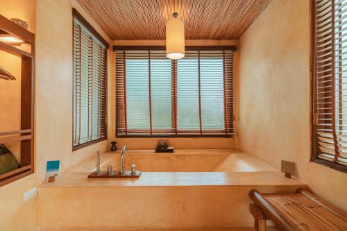 Grand Pool Villa