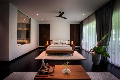 Luxury Bungalow Suites