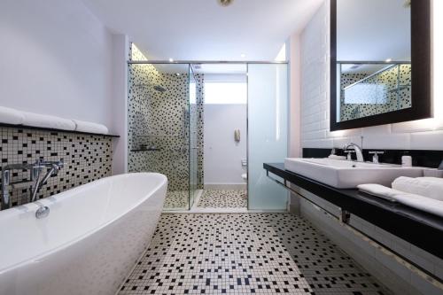 Premier Queen Room with Two Queen Beds with Balcony and Sea View