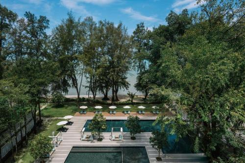 Deluxe Twin  Room with Balcony and Sea View