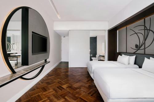 Deluxe Twin  Room with Balcony and Sea View