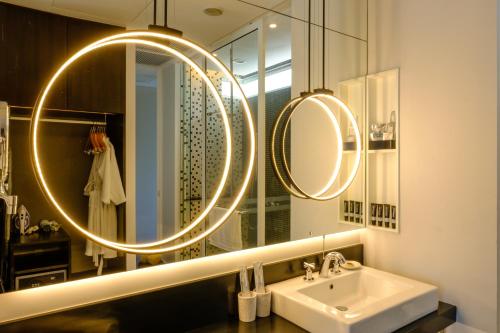 Deluxe Twin Room with Balcony