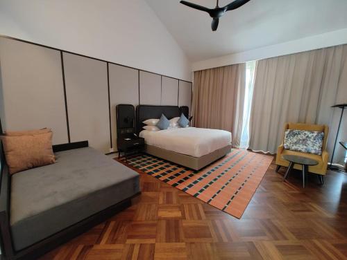 Premier King Room With Garden View
