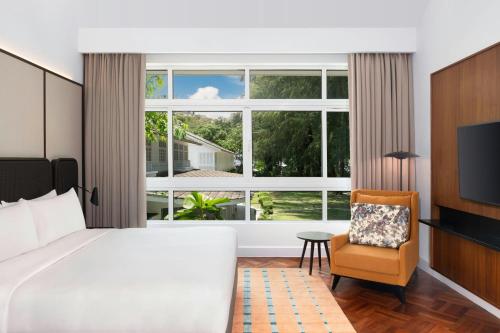 Premier King Room With Garden View