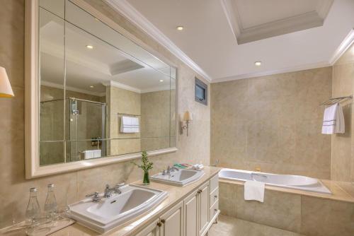 Three-Bedroom Villa with Garden View and Private Pool