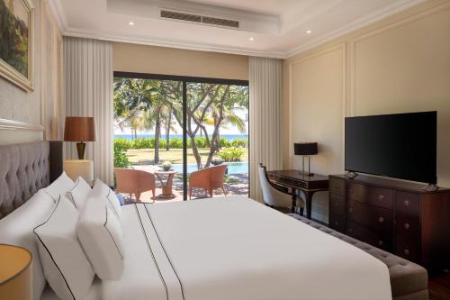 The Level Three Bedroom Pool Villa Beach Front