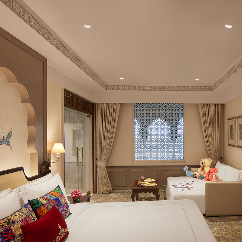 Deluxe Family Room
