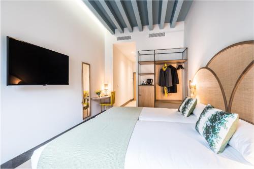 Superior Double or Twin Room with City View