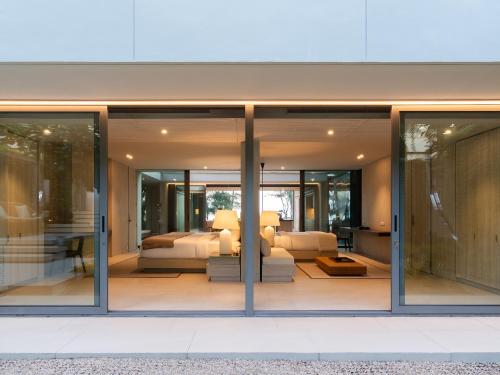 Villa - Beach Front
