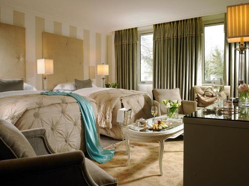 Deluxe King or Twin Room