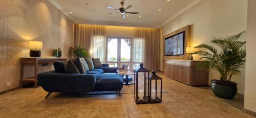 Presidential Beachfront Pool Villa - 2 Bedroom