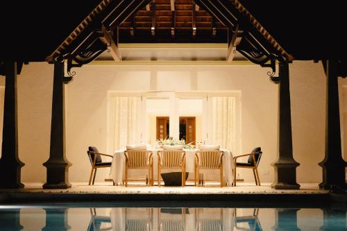 Presidential Beachfront Pool Villa - 2 Bedroom