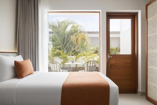 Deluxe Room Patio