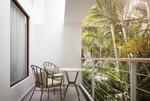 Deluxe Room - Pool View