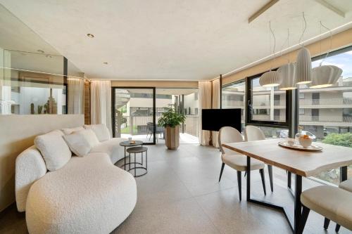 Studio with Spa Bath
