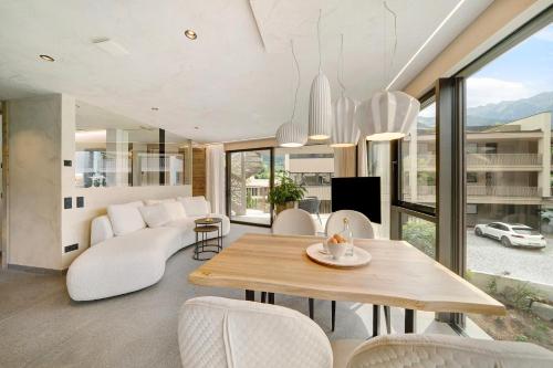 Studio with Spa Bath