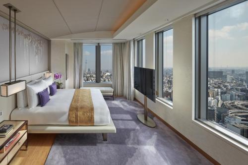 Two Bedroom Mandarin Corner Suite