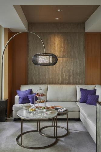 Two Bedroom Mandarin Corner Suite
