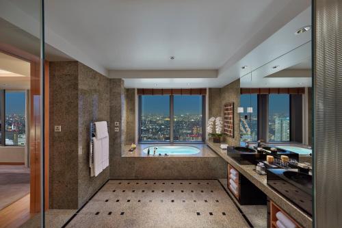 Two-Bedroom Oriental Suite