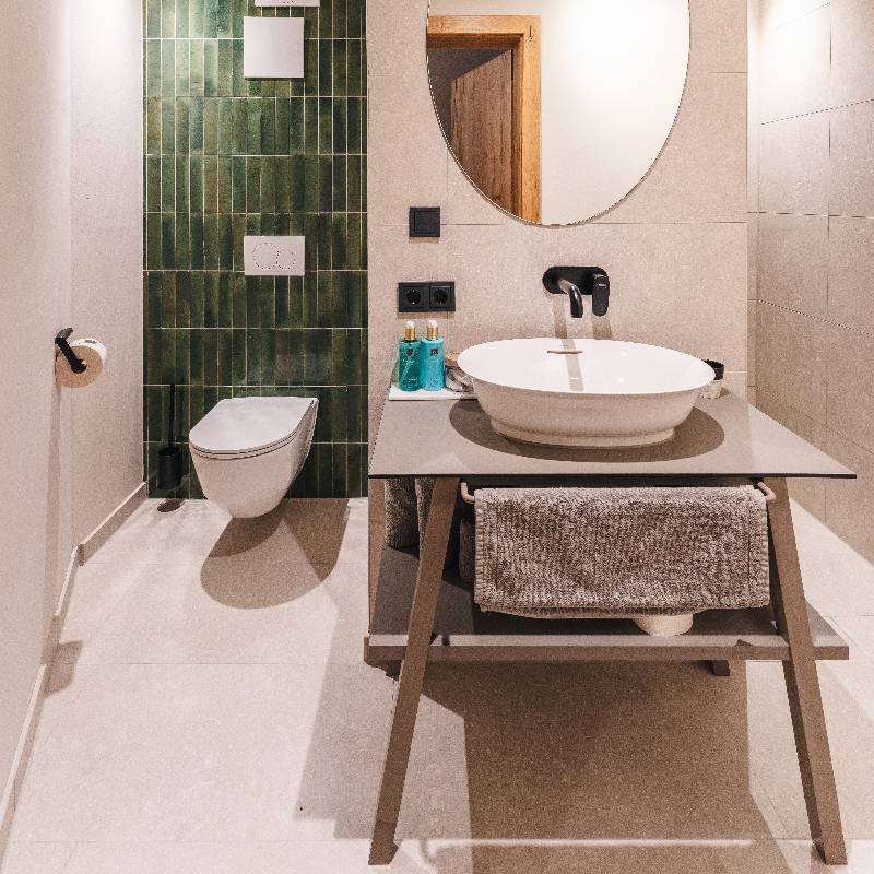 Arpuria Hideaway Room